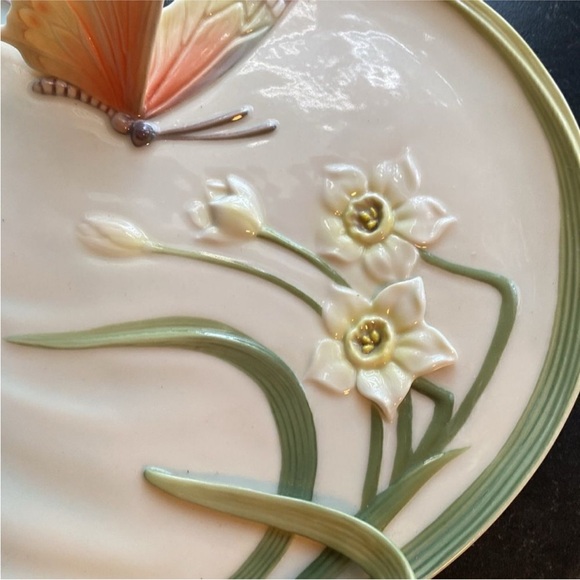 Frank Butterfly and Floral Decorative Plate - Picture 3 of 8